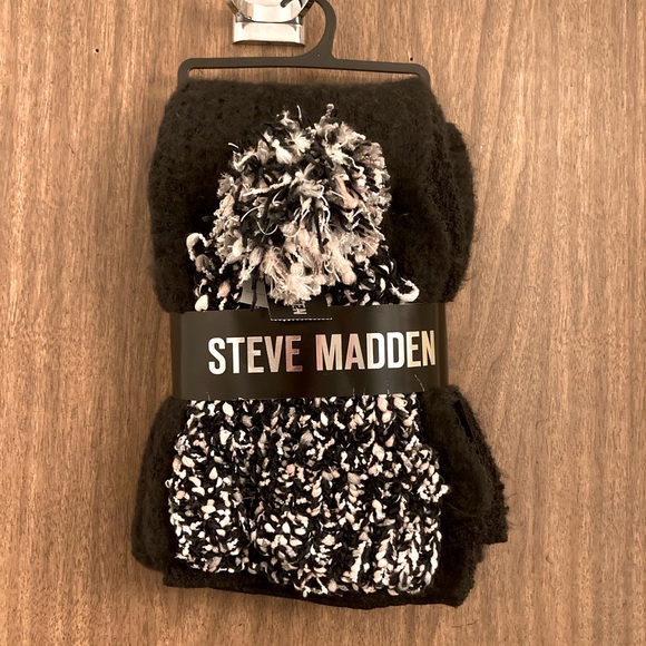 Steve Madden Pom Hat and Scarf - Picture 1 of 2